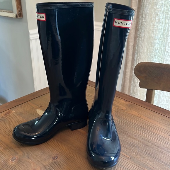 Hunter Navy Blue size 7 tall boots. Worn twice - Picture 1 of 6